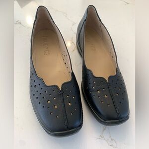 Hotter Flats Women’s Size 8 Black Leather Vented Slip On Casual NEW